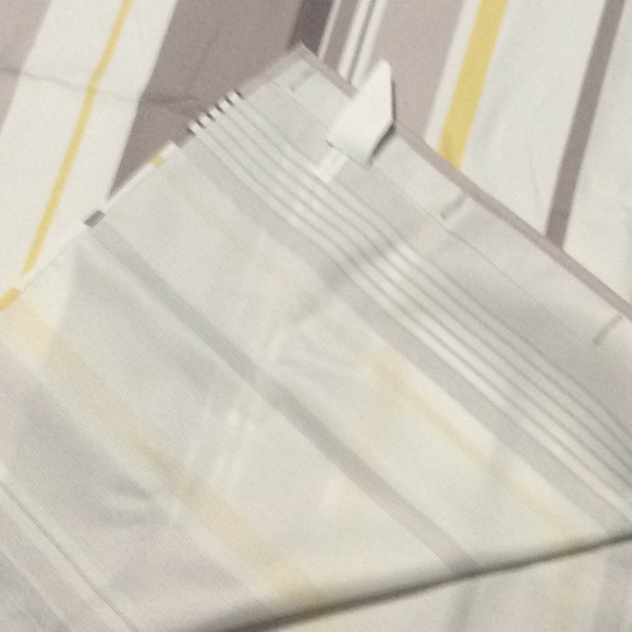 NWOT Full size shower curtain & 12 marching hooks. - Picture 6 of 6